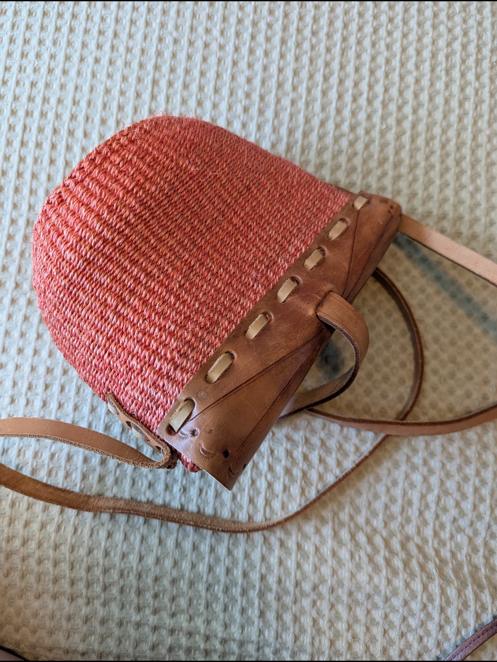Vintage Straw Crossbody Bag with Brown Leather Flap - Picture 6 of 6